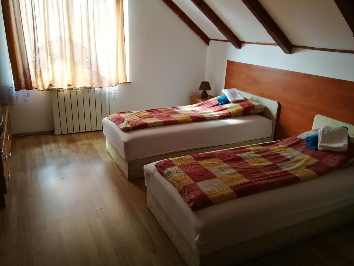 Dunakanyar Bed & Breakfast God Ngoại thất bức ảnh
